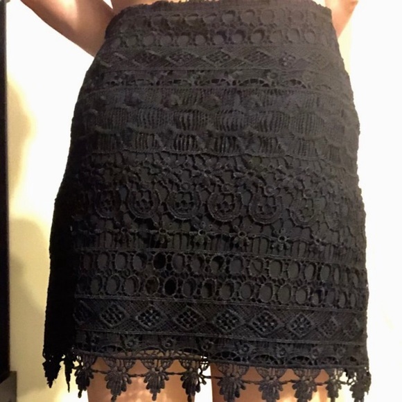 Black Lace Skirt Sz Small NWT - Picture 3 of 3